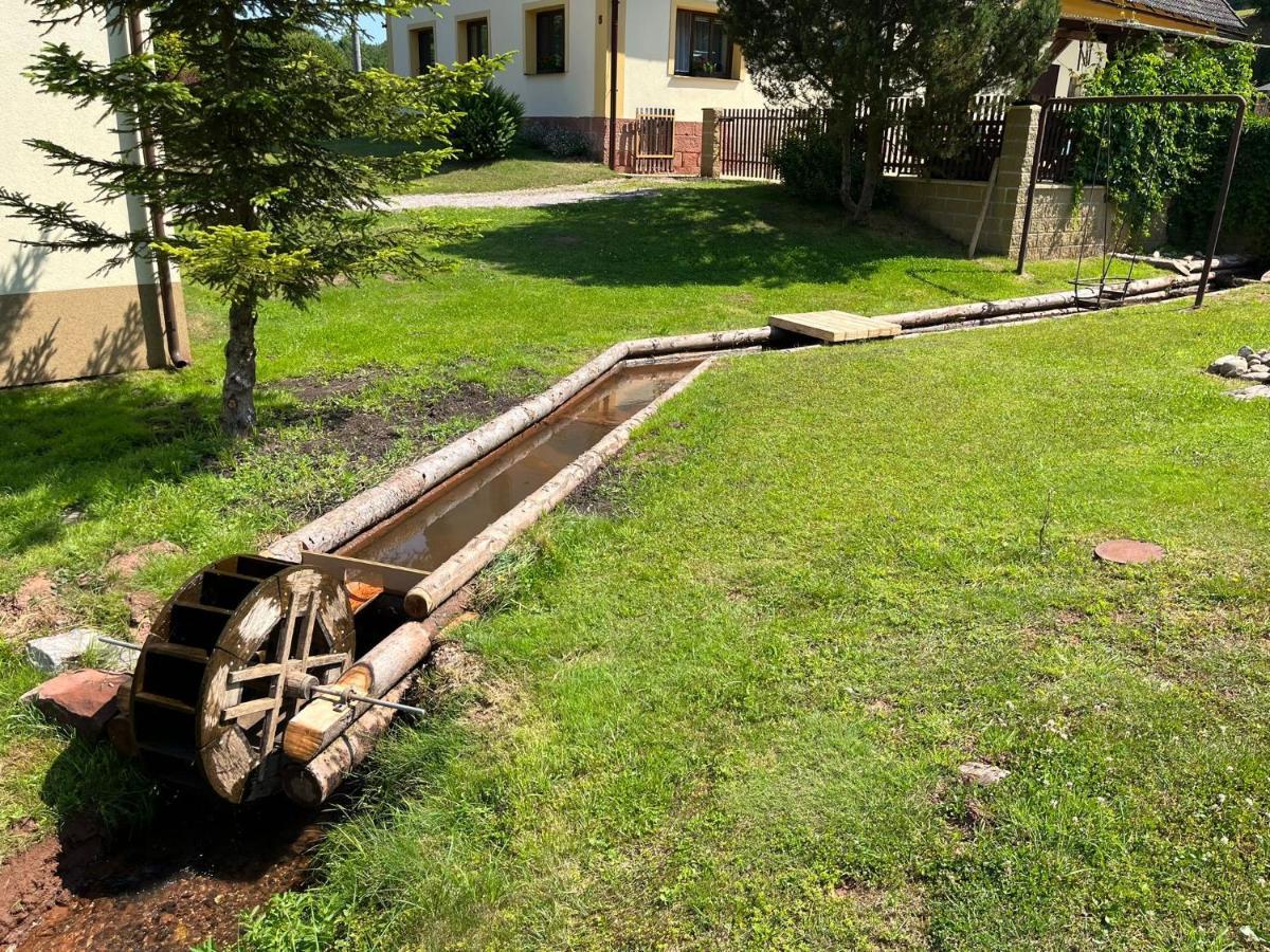 Ubytovani Chotevice Hostinne  Luaran gambar